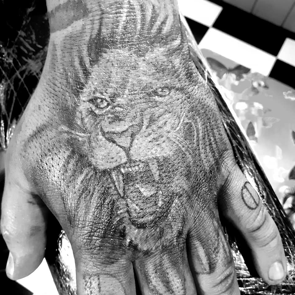 Leeuw tatoeage